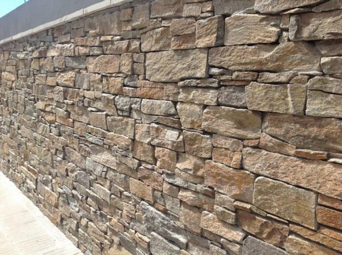 Naturstein Wandverkleidung Verblender 20x50 Quarzit braungrau bruchrau